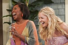 Tichina Arnold and Beth Behrs in The Neighborhood