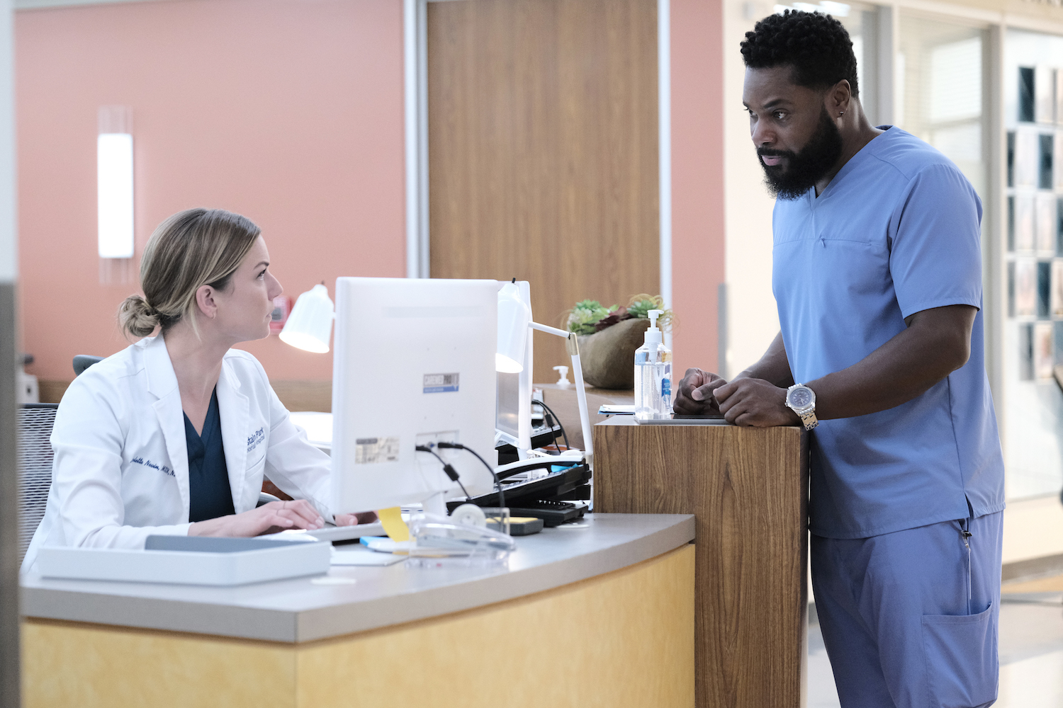 Emily VanCamp Malcolm Jamal Warner The Resident Season 4 Episode 4