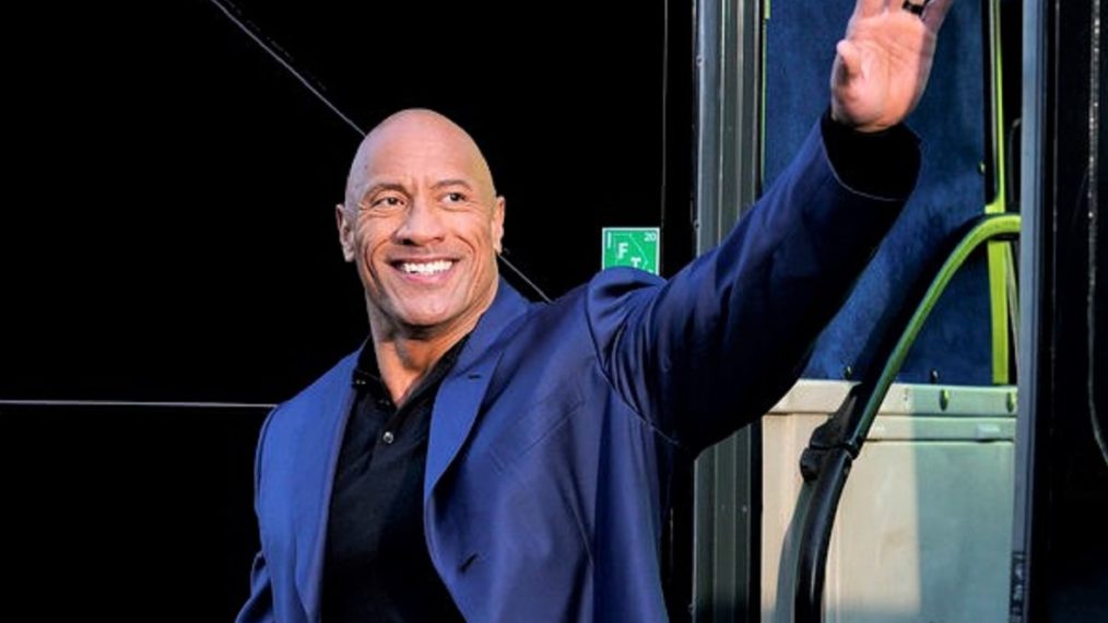 Dwayne Johnson waving in Young Rock - Season 1