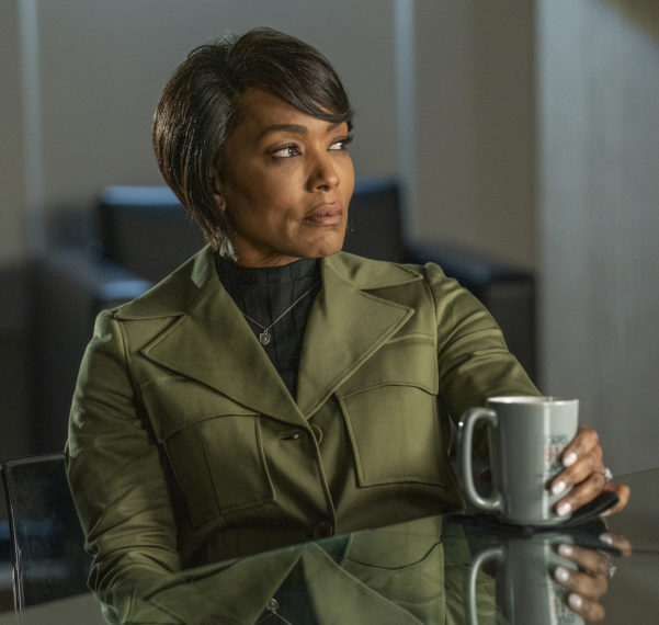 Angela Bassett 911 Season 4 Episode 8 Athena