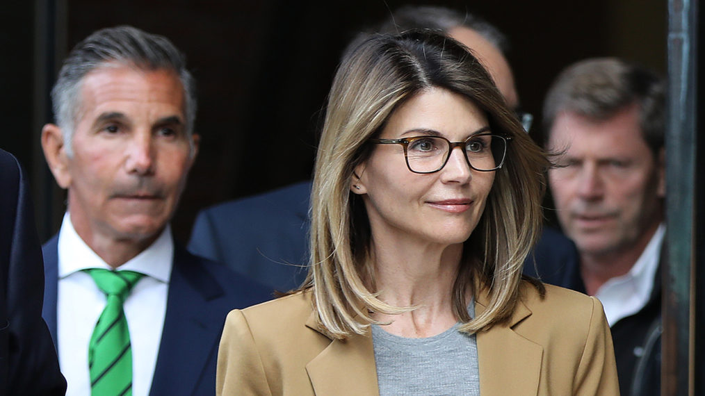 Lori Loughlin arrives at the Boston court for the college cheating case