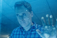 Alan Tudyk as Harry Vanderspeigle in Resident Alien - Season 1, 'The Green Glow'