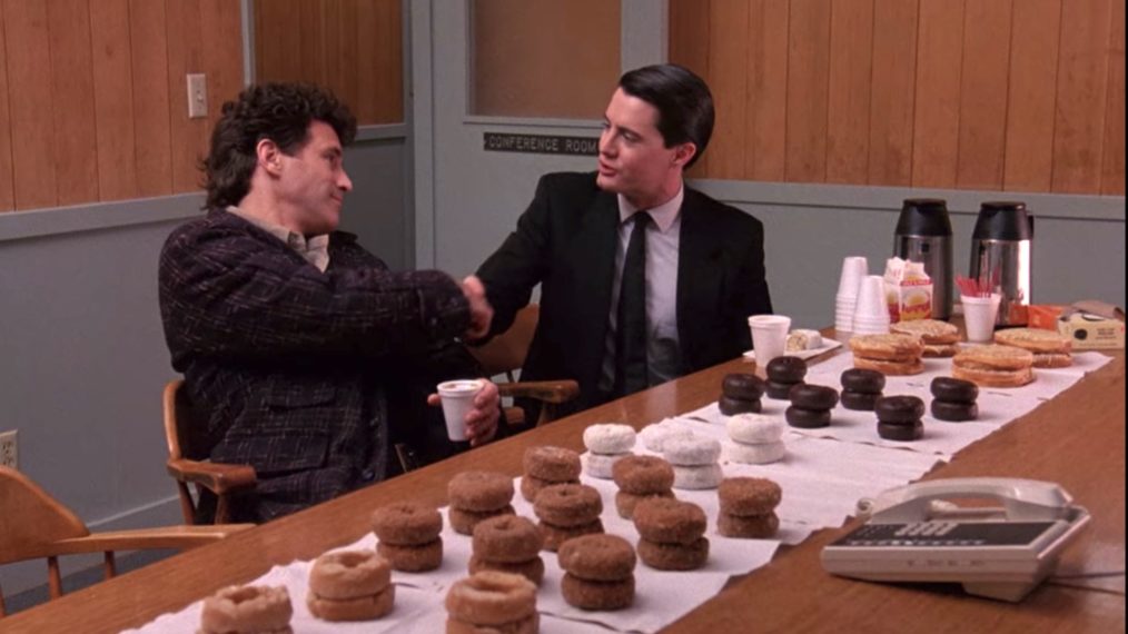 Twin Peaks Pilot Dale Cooper Harry Truman Kyle MacLachlan