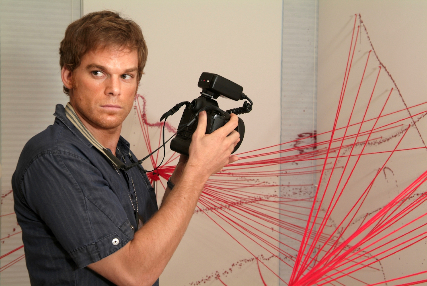 Michael C. Hall Dexter Morgan Season 1 Episode 1