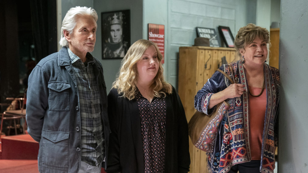 The Kominsky Method' Reunites Michael Douglas and Kathleen Turner in Season  3 (PHOTOS)