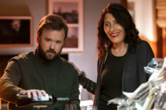 Haley Joel Osment as Robbie and Lisa Edelstein as Phoebe in The Kominsky Method - Season 3 Episode 3