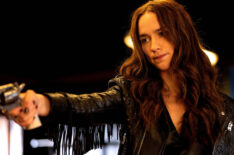 'Wynonna Earp' Stars on Being Tempted by Love, Kicking Chickens and More Purgatory Craziness