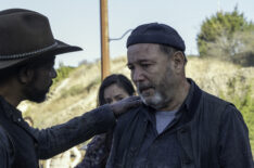 Lennie James as Morgan Jones, Rubén Blades as Daniel Salazar - Fear the Walking Dead - Season 6, Episode 10