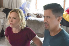 Perdita Weeks and Jay Hernandez in Magnum P.I. - 'Cry Murder'