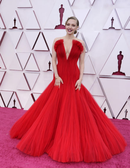 Oscars 2021: Red Carpet Arrivals (PHOTOS)