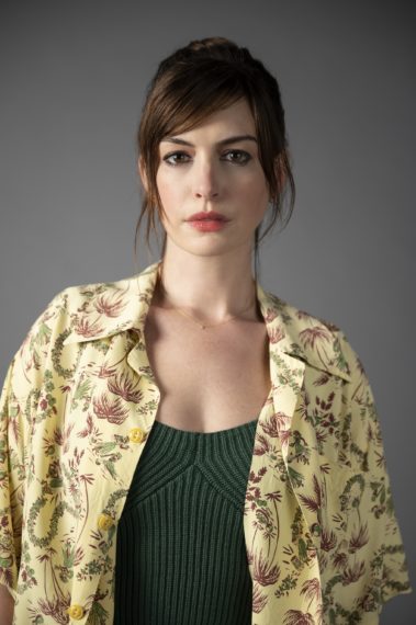 Solos Anne Hathaway