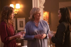 Marnee Carpenter, Jayne Atkinson and Rebecca Breeds in Clarice - Season 1, Episode 6