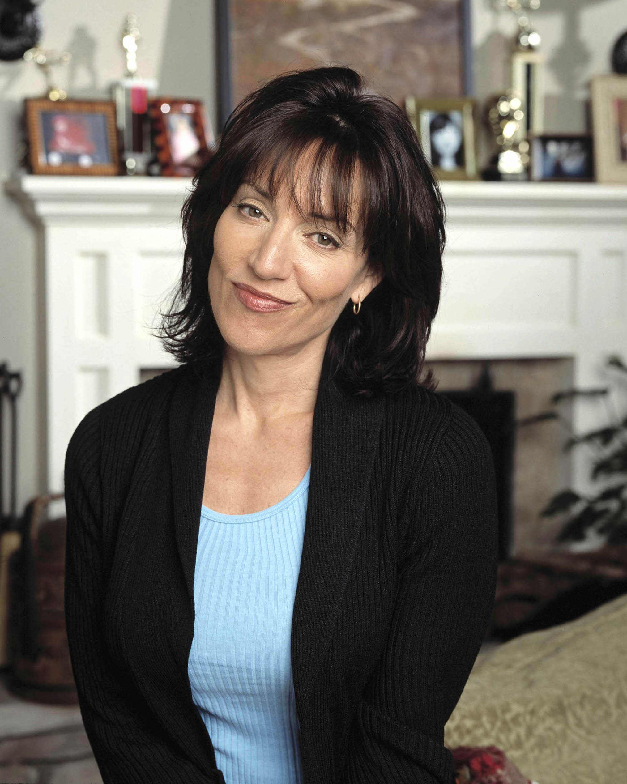 Katey Sagal in 8 Simple Rules For Dating My Teenage Daughter