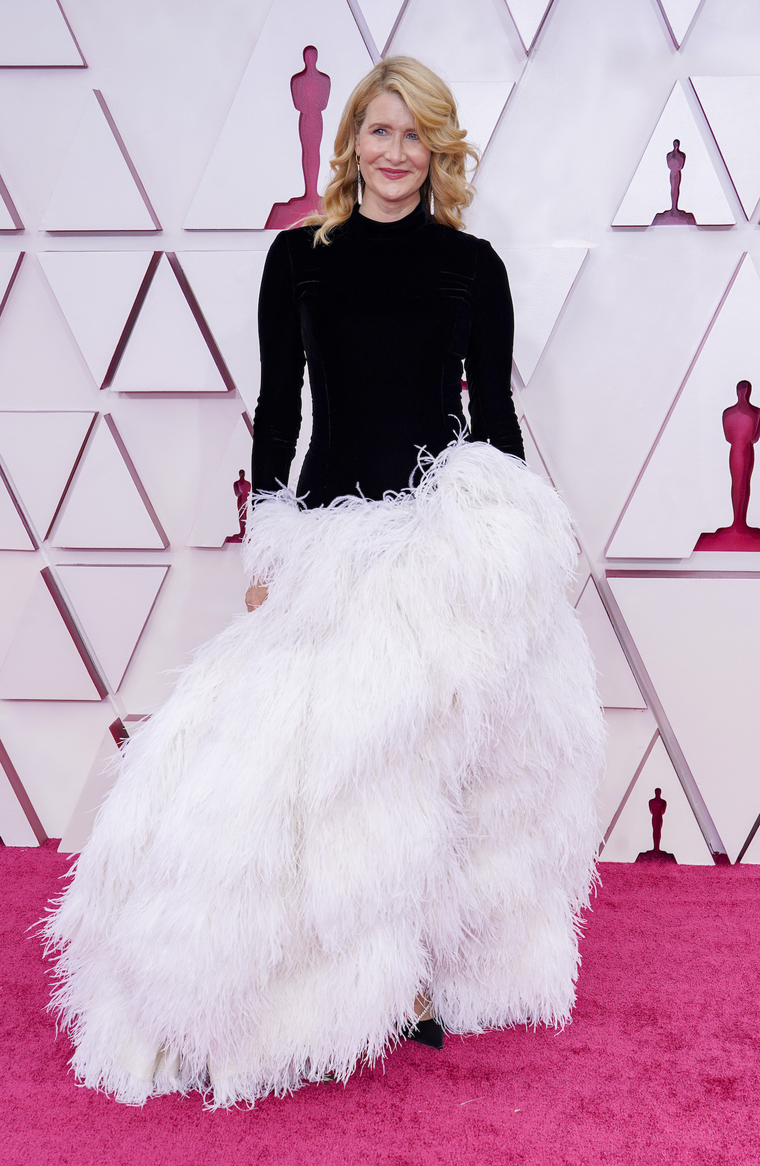 Laura Dern 2021 Oscars Red Carpet