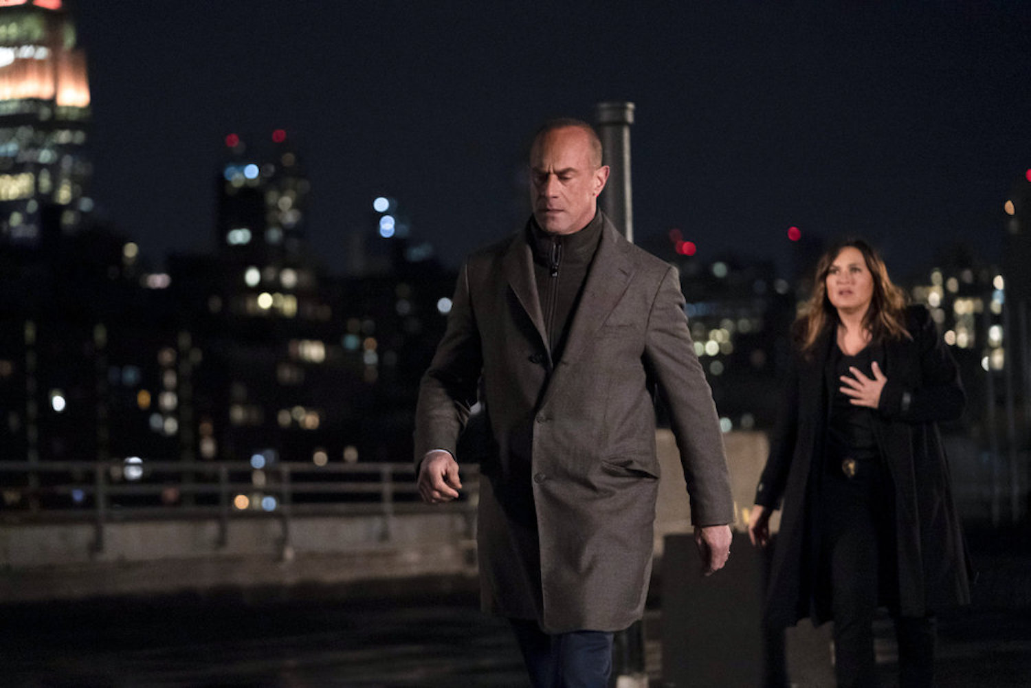 Benson Chases Stabler Law Order SVU Crossover