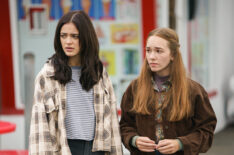 Luna Blaise as Olive and Holly Taylor as Angelina in Manifest - Season 3 Episode 2