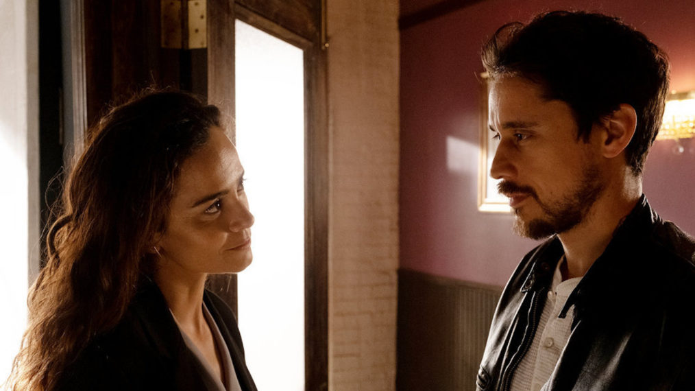 Alice Braga as Teresa and Peter Gadiot as James in Queen of the South - Season 5