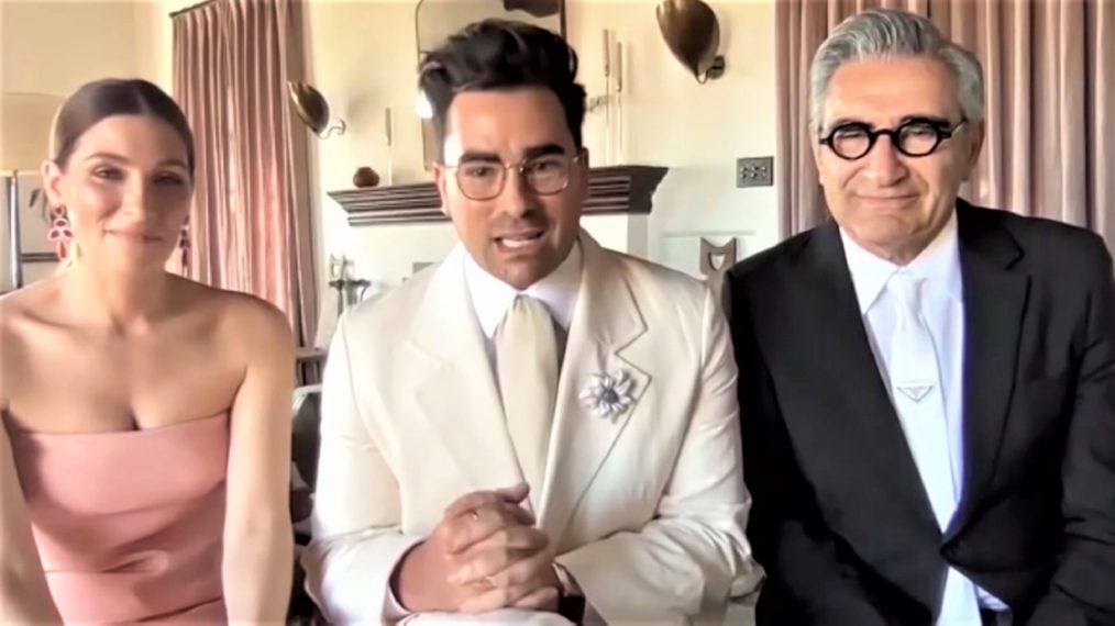 #’SAG Awards’ Can’t Miss Moments, From a ‘Schitt’s Creek’ Goodbye to Helen Mirren’s Bad Head Shot
