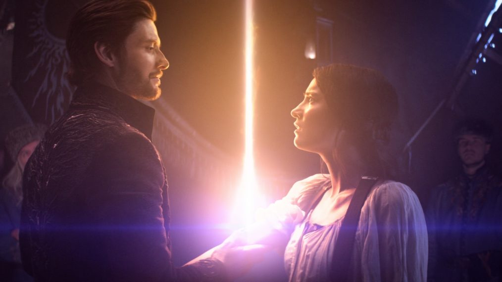 Ben Barnes and Jessie Mei Li in Shadow and Bone - Season 1 Episode 2