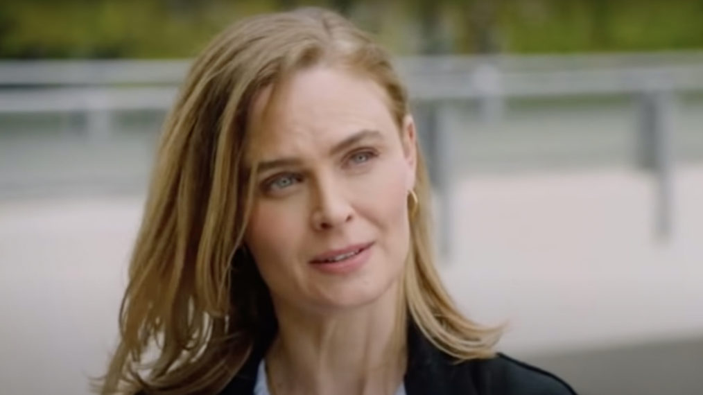 Sneak Peek Emily Deschanel as Nathan Fillions Ex-Wife on The Rookie (VIDEO) picture