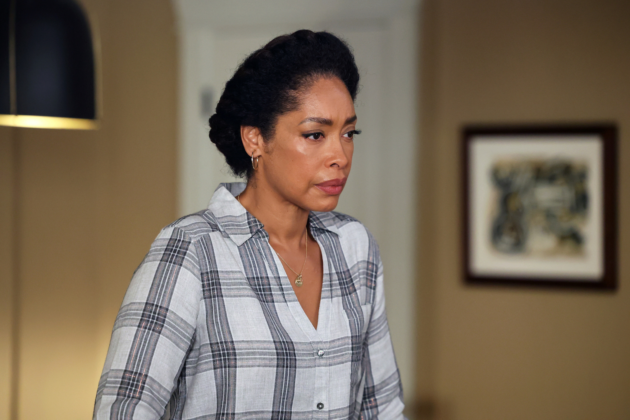 9-1-1: Lone Star's Gina Torres on Tommy's 'Fascinating' Reaction to That  Heartbreaking Shocker