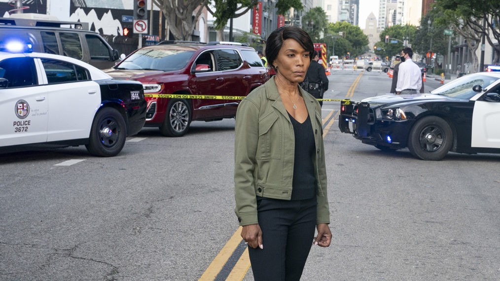 Angela Bassett as Athena in the 911 Season 4 Finale