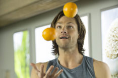 Jared Padalecki juggling oranges in Supernatural - Season 9