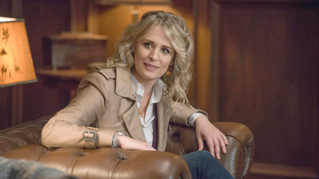 Samantha Smith as Mary Winchester in Supernatural - 'Nightmare Logic'