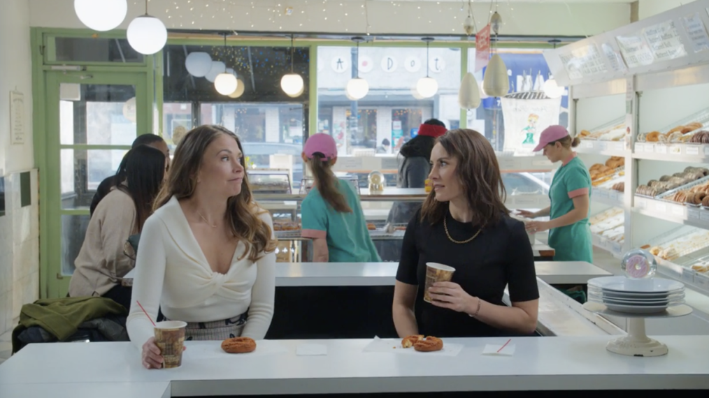 #Liza & Quinn Have an Eye-Opening Chat About Charles (VIDEO)