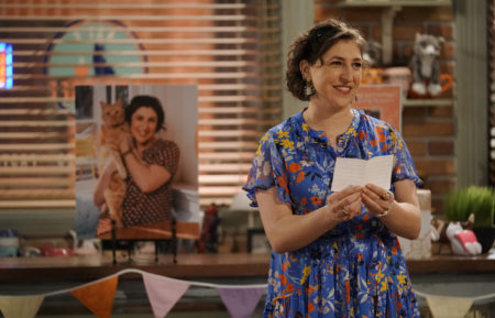 Mayim Bialik Call Me Kat Season 1 Finale