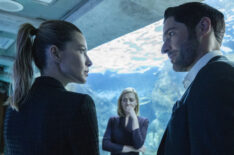 Lucifer - Lauren German as Chloe Decker, Allison McAtee as Elizabeth Newman, and Tom Ellis as Lucifer Morningstar