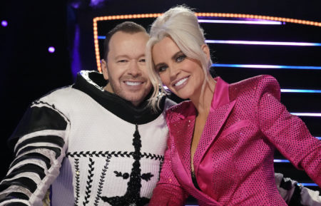 Donnie Wahlberg and Jenny McCarthy in The Masked Singer - Season 5 Cluedle Doo