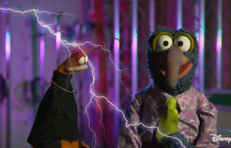 Gonzo and Pepe in Muppets Haunted Mansion Announcement