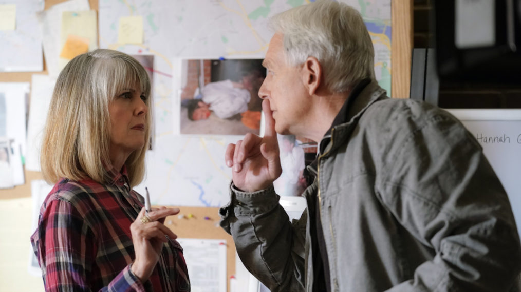 Pam Dawber as Marcie Warren being shushed by Mark Harmon as NCIS Special Agent Leroy Jethro Gibbs in NCIS - Season 18 - 'Rule 91'