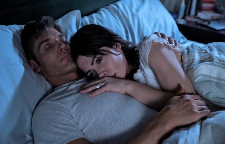Mike Vogel and Sarah Shahi in Sex/Life