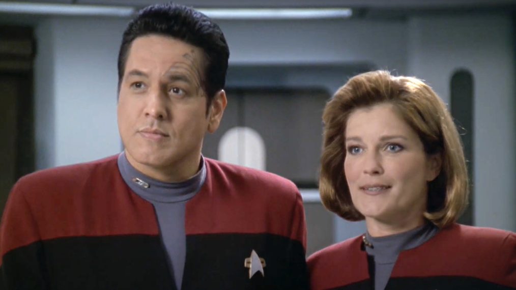 star trek voyager season 2 episode 22 cast