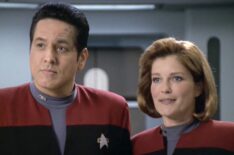 Star Trek: Voyager - Robert Beltran as Chakotay and Kate Mulgrew as Kathryn Janeway