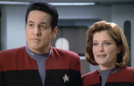 Star Trek: Voyager - Robert Beltran as Chakotay and Kate Mulgrew as Kathryn Janeway