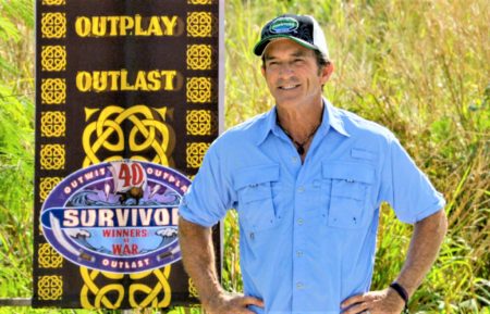 Jeff Probst in Survivor on CBS