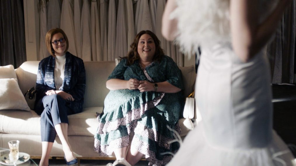 this is us season 5 mandy moore chrissy metz caitlin thompson