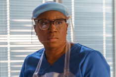 Aisha Hinds as Hen Wilson - 911 - Season 4