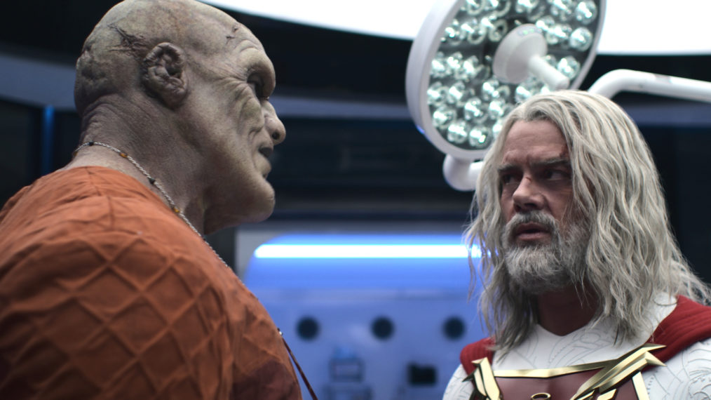 Tyler Mane and Josh Duhamel in Jupiter's Legacy Episode 2