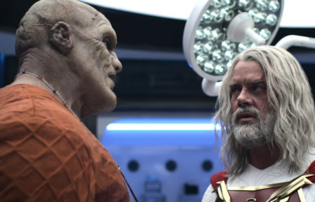 Tyler Mane and Josh Duhamel in Jupiter's Legacy Episode 2