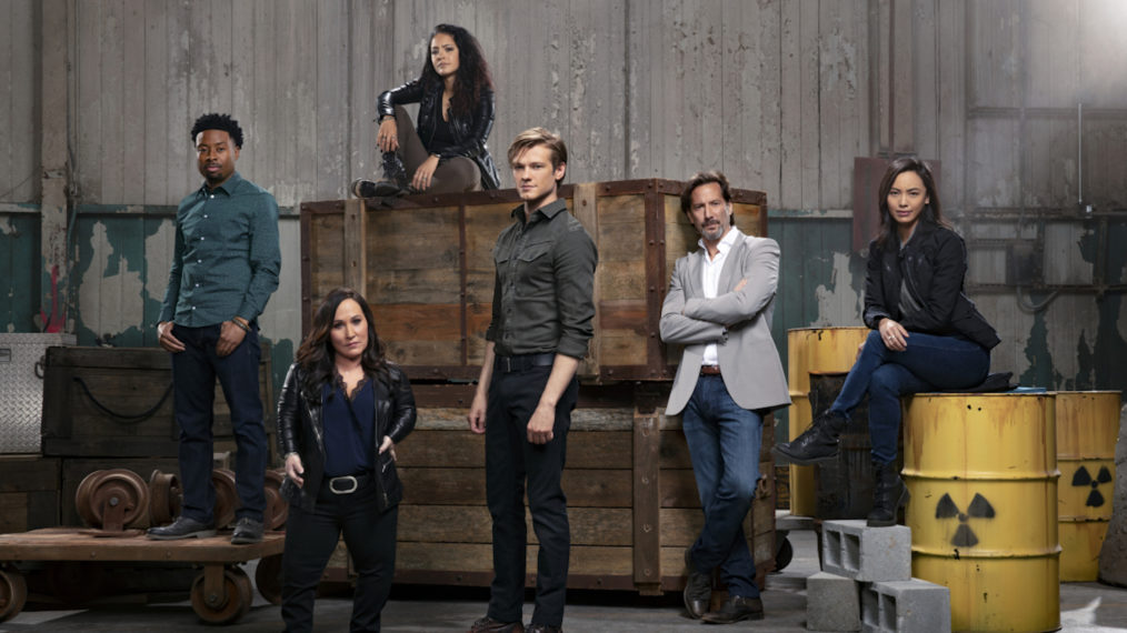 MacGyver season 5 cast photo - Justin Hires, Meredith Eaton, Tristin Mays, Lucas Till, Henry Ian Cusick and Levy Tran