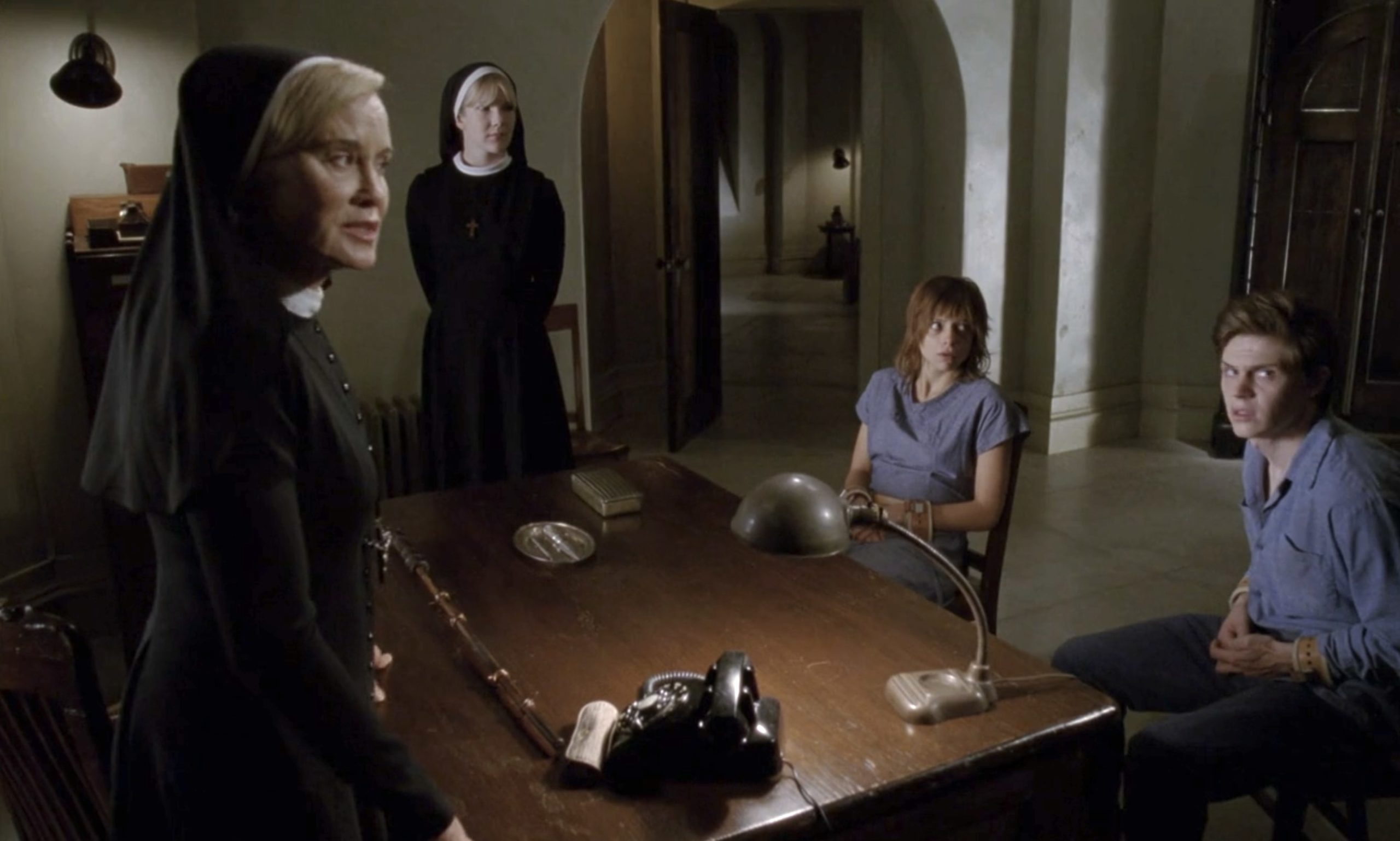 American Horror Story Asylum Season 2 Episode 1