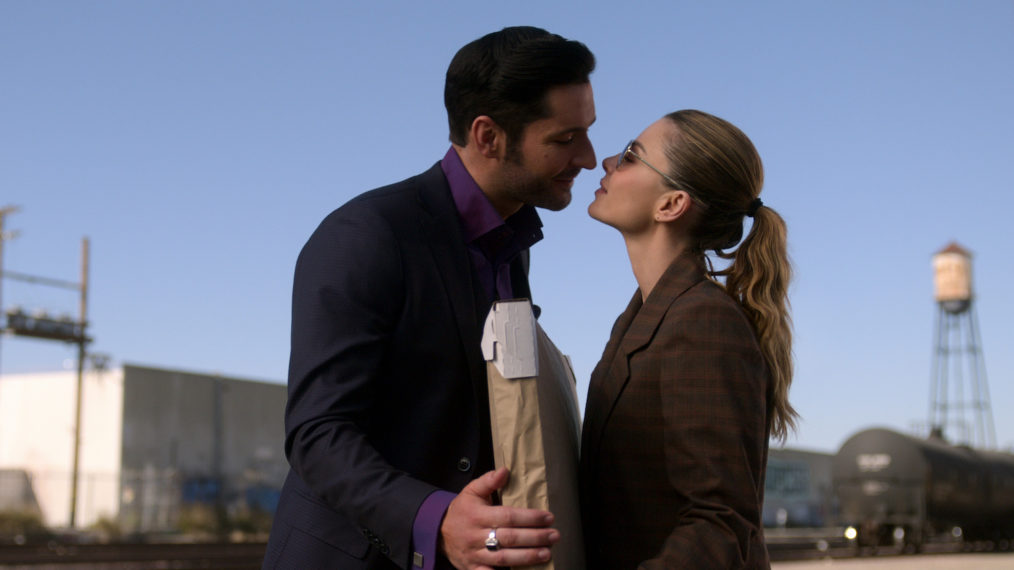 Tom Ellis as Lucifer Morningstar and Lauren German as Chloe Decker in Lucifer - Season 5