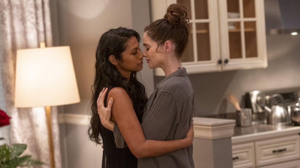 Shiva Kalaiselvan as Leyla and Janet Montgomery as Dr. Lauren Bloom in New Amsterdam