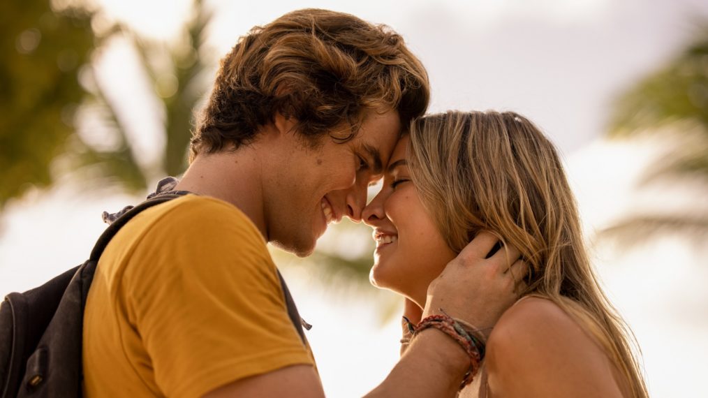 Outer Banks - Madelyn Cline and Chase Stokes