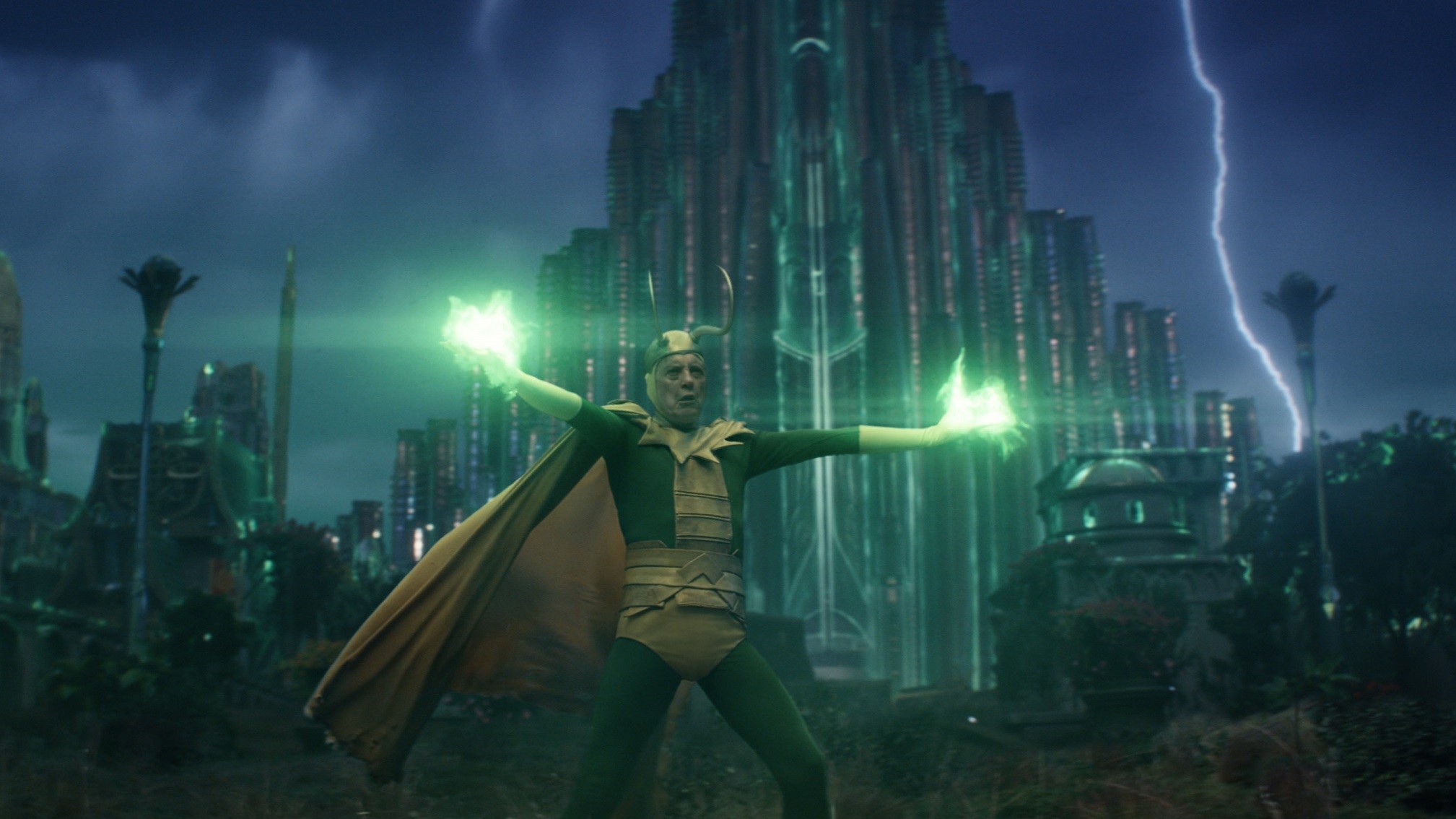 Richard E. Grant on Classic Loki's 'Glorious Purpose' & Working With a ...