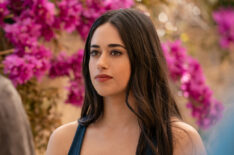 Jeanine Mason as Liz in Roswell New Mexico - Season 3, Episode 1